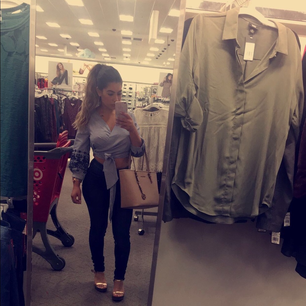 Striped crop too